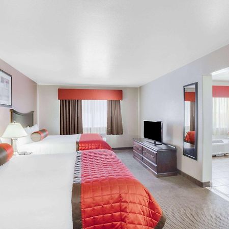 Hotel Baymont By Wyndham Wheeler Exterior foto