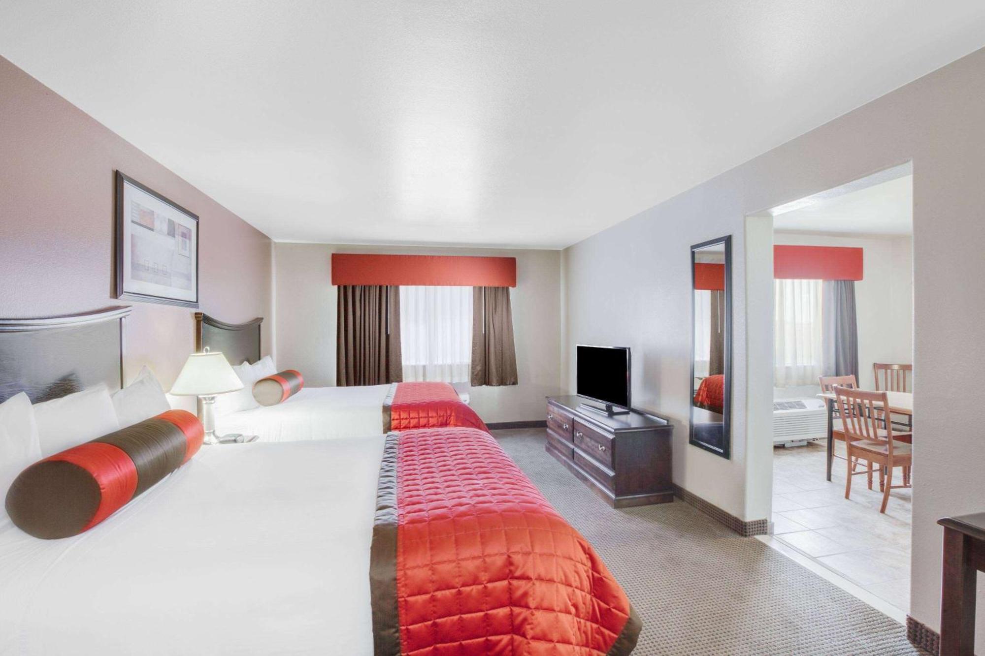 Hotel Baymont By Wyndham Wheeler Exterior foto